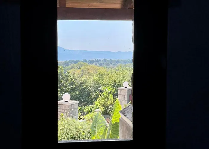 Angie Kipos By Thanasis Papaioannou *